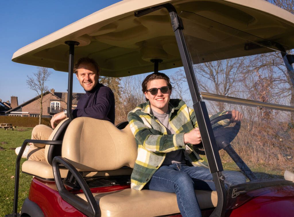 Gereviseerde tweedehands golfkar in de werkplaats van Greengolfcarts